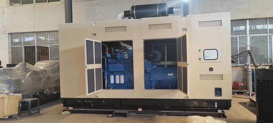 Richting Injectie 1000KVA Guangxi Yuchai Stil luidspreker Diesel generator ingesteld voor 50/60HZ frequentie