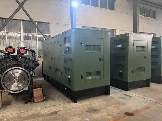Guangxi Yuchai 375KVA stille luidspreker Diesel generator set met water koelsysteem