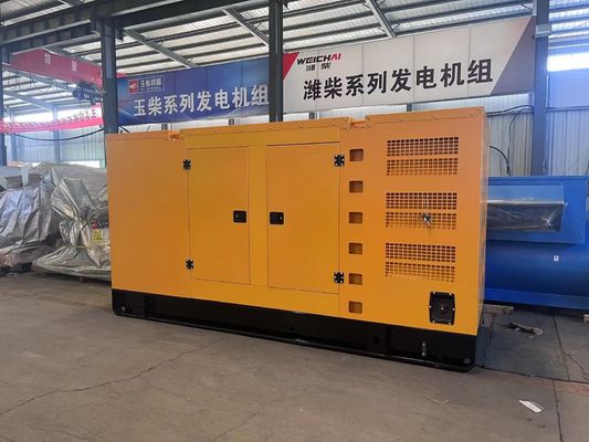 Waterkoeling 300 kW Yuchai Diesel Generator Set voor Silent Box Backup Power